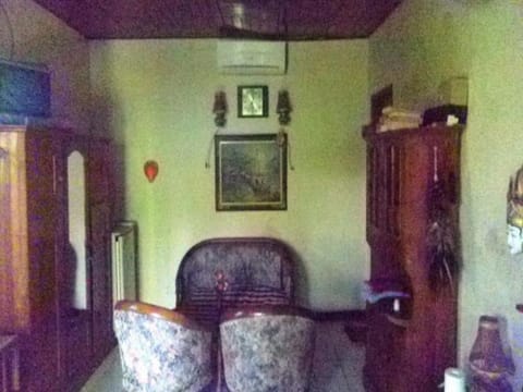 Dwi Utama Bungalow Vacation rental in Karangasem Regency