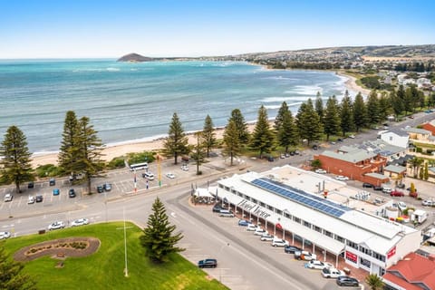 Hotel Victor Vacation rental in Victor Harbor