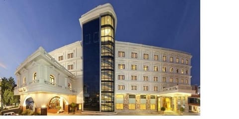 Anandha Inn Convention Center and Suites Hotel in Puducherry