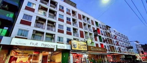 Fruit Paradise Hotel Bed and Breakfast in Patong