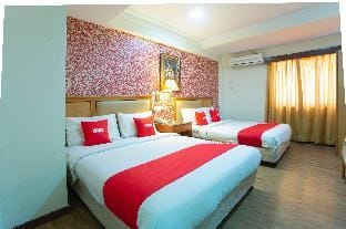 Super OYO Capital O 90125 Hotel Grand Orchard Vacation rental in Kuala Lumpur City