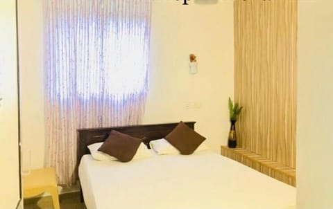 Holiday Inn Unawatuna Vacation rental in Main Road