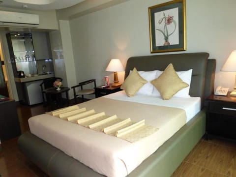 Silver Oaks Hotel And Suite Hotel in Manila City