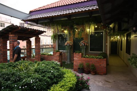 Shamrock Guest House Vacation rental in Ipoh