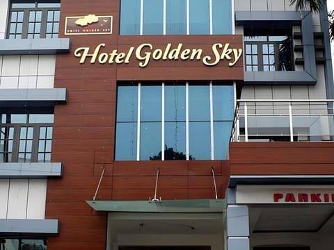 Hotel Golden Sky Vacation rental in Lucknow