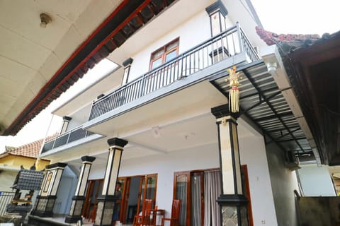 The Wina Echo Beach Guest House Vacation rental in North Kuta