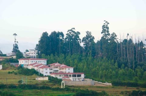 Palve Sugavasam Resorts - Ooty Vacation rental in Ooty