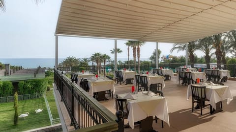 Alva Donna Beach Resort Comfort Hotel in Side