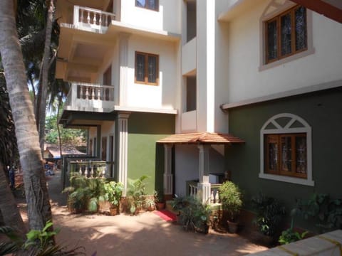 Albenjoh Guest House Vacation rental in Calangute