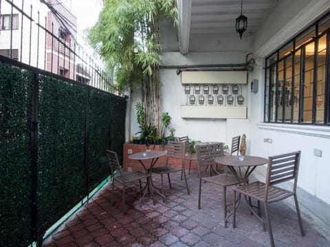 Makati Riverside Inn Vacation rental in Mandaluyong