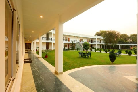 Aapno Ghar Resort Resort in Gurugram