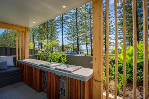 Burleigh Esplanade Apartments Vacation rental in Burleigh Heads