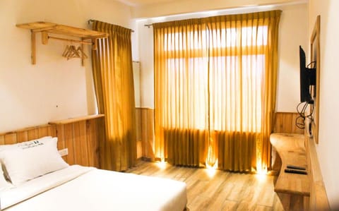 Al Woodlands Residency Hotel in Ooty
