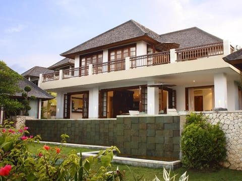 Sun Island Suite & Spa Goa Gong Villa in Kuta Selatan