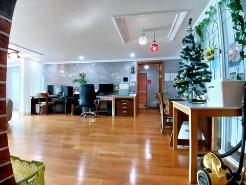 Good Moments Share House Vacation rental in Gyeonggi-do