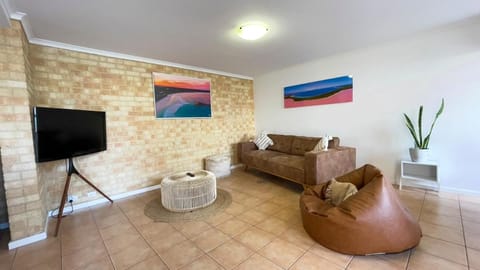 Yot Spot Apartments Vacation rental in Esperance