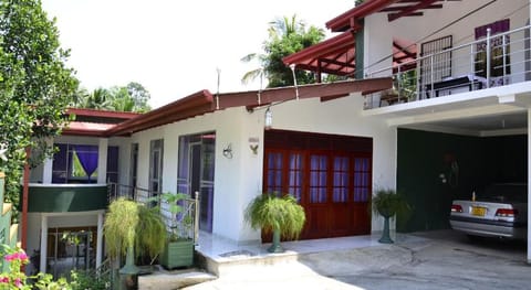 Evening Star Guest Inn Vacation rental in Kandy