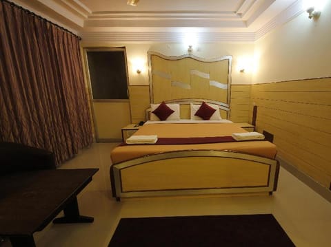 Hotel Prakaash Palace Hotel in Bengaluru