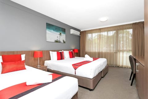 Peninsula Nelson Bay Motel and Serviced Apartments Vacation rental in Shoal Bay