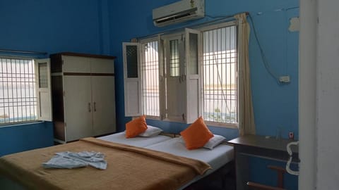 Sri Yoga Mandir Vacation rental in Varanasi