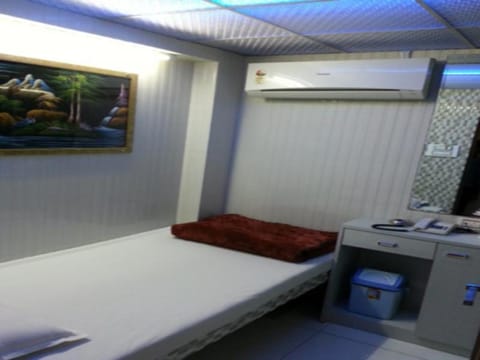 Nice Guest House Vacation rental in Mumbai