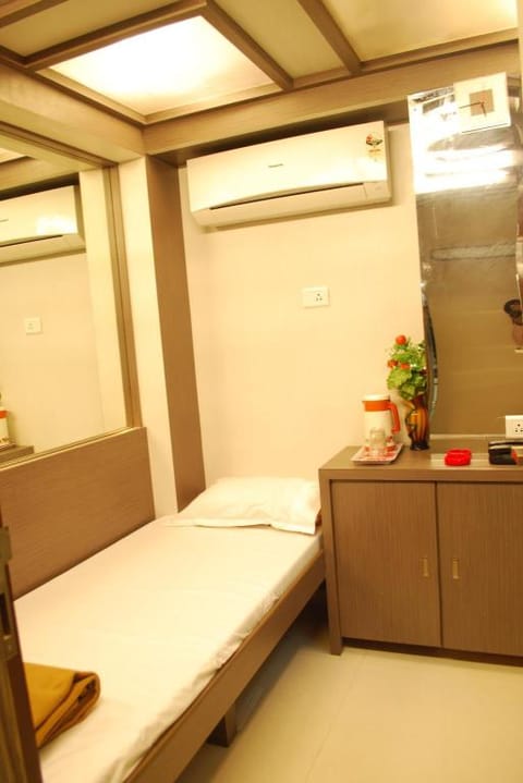 Nice Guest House Vacation rental in Mumbai