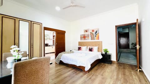 OLIVE Service Apartments DLF Galleria Gurgaon Vacation rental in Gurugram