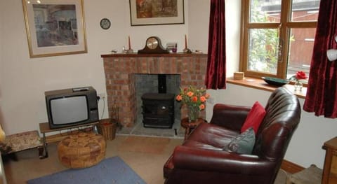 Neuadd Arms Hotel Vacation rental in Treflys