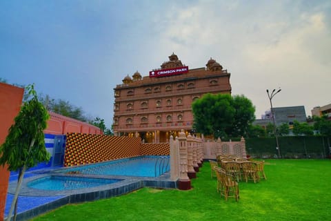 Lilypool - The Heritage Jalmahal Hotel in Jaipur