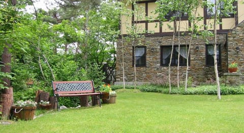 Petit Hotel Anise Garden Vacation rental in Hakuba