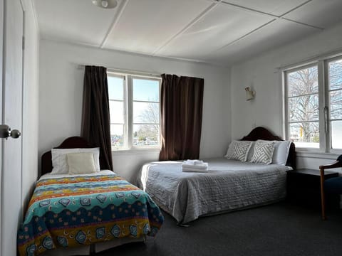 Rainbow Motel Vacation rental in Tauranga