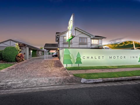 Chalet Motor Inn Vacation rental in Bundaberg