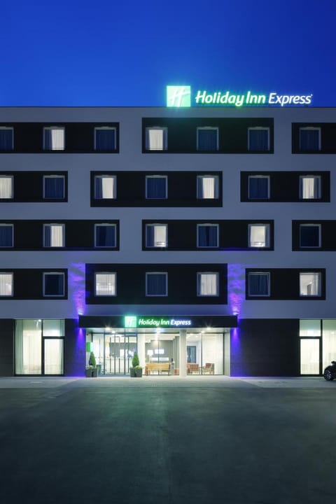 Holiday Inn Express Friedrichshafen Vacation rental in Friedrichshafen