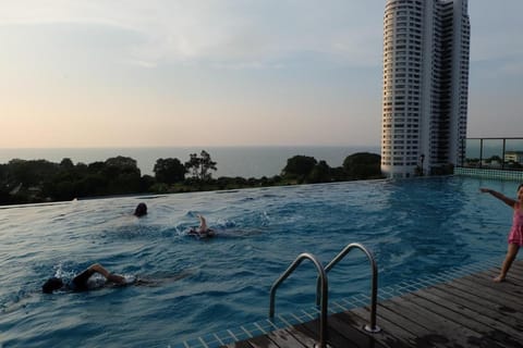 Hamilton Grand Residence Hotel in Pattaya City