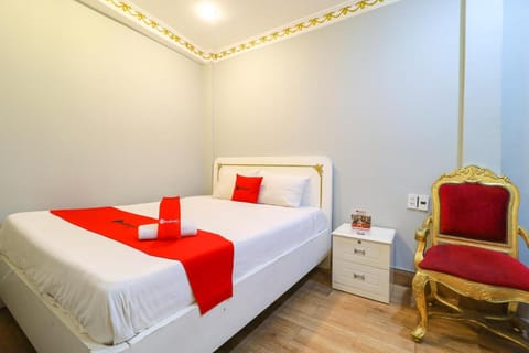 RedDoorz Bui Vien Walking Street Hotel in Ho Chi Minh City