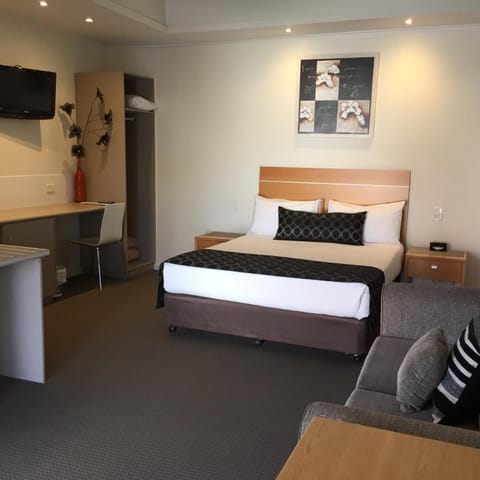 Burkes Hotel Motel Vacation rental in Yarrawonga