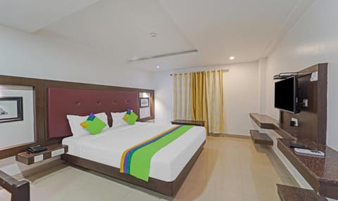 Treebo Trend South Avenue With Roadside View Pondicherry Hotel in Puducherry