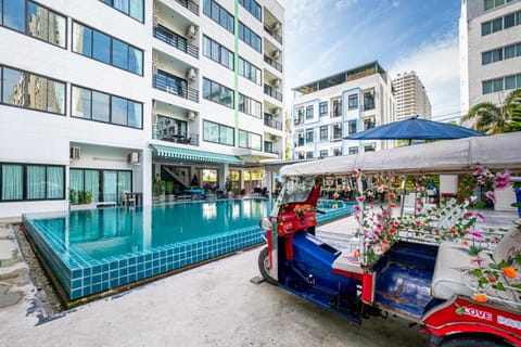 RedDoorz I-Talay Resort Hotel in Pattaya City