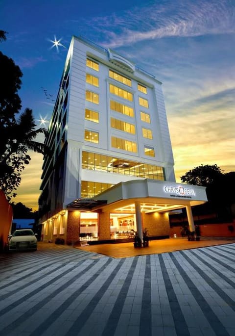 Chrysoberyl Hotel And Convention Centre  Hotel in Kottayam
