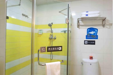 7Days Inn Wuhan Zhuankou Development Zone Jianghan University Hotel in Wuhan