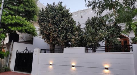 The Karauli Villa by Le Pension Stays Vacation rental in Jaipur