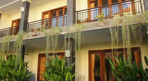 Waringin Home Stay Vacation rental in Kuta