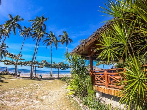 The Bruce Luxury Private Cottage Hostal in Siquijor