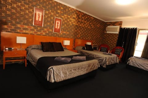 Horsham Mid City Court Motel Vacation rental in Horsham