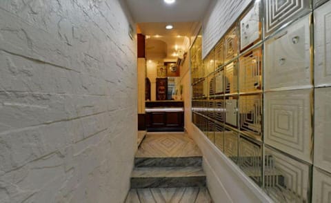 Hotel Heera Vacation rental in Kolkata