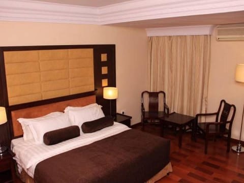 Owu Crown Hotel Ibadan Hotel in Nigeria