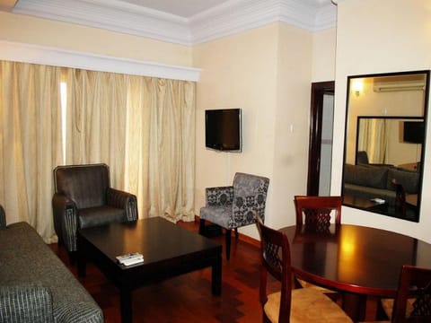 Owu Crown Hotel Ibadan Hotel in Nigeria