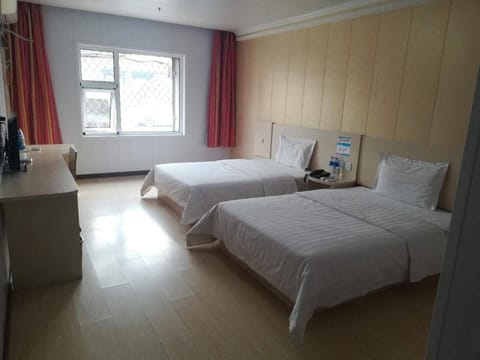 7Days Inn Qinghuang Dao Aoti Center Hotel in Liaoning