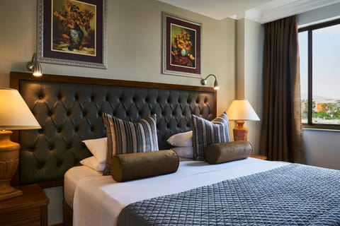 Safari Court Hotel Managed By Accor Hotel in Windhoek