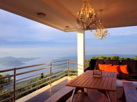 The Carmelence View Villa Vacation rental in Tagaytay